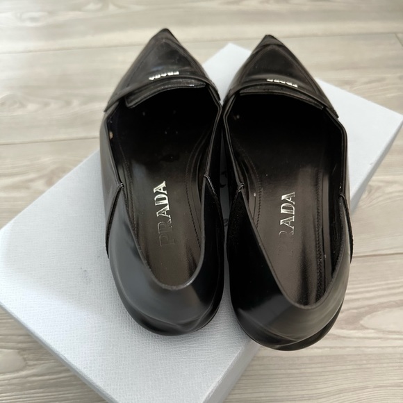 Black Prada flats. Hard to find, and hardly worn. Size 37.5 - Picture 2 of 3